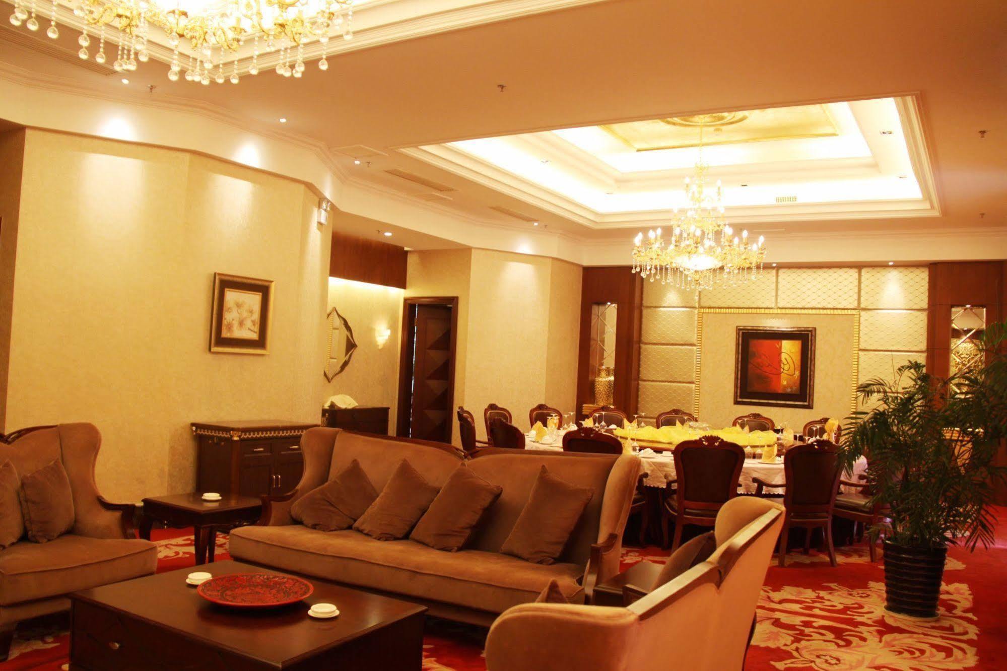 Sisuo Seaview Hotel Szanja Kültér fotó